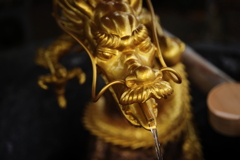 金のお屠蘇が注がれたなら・・・