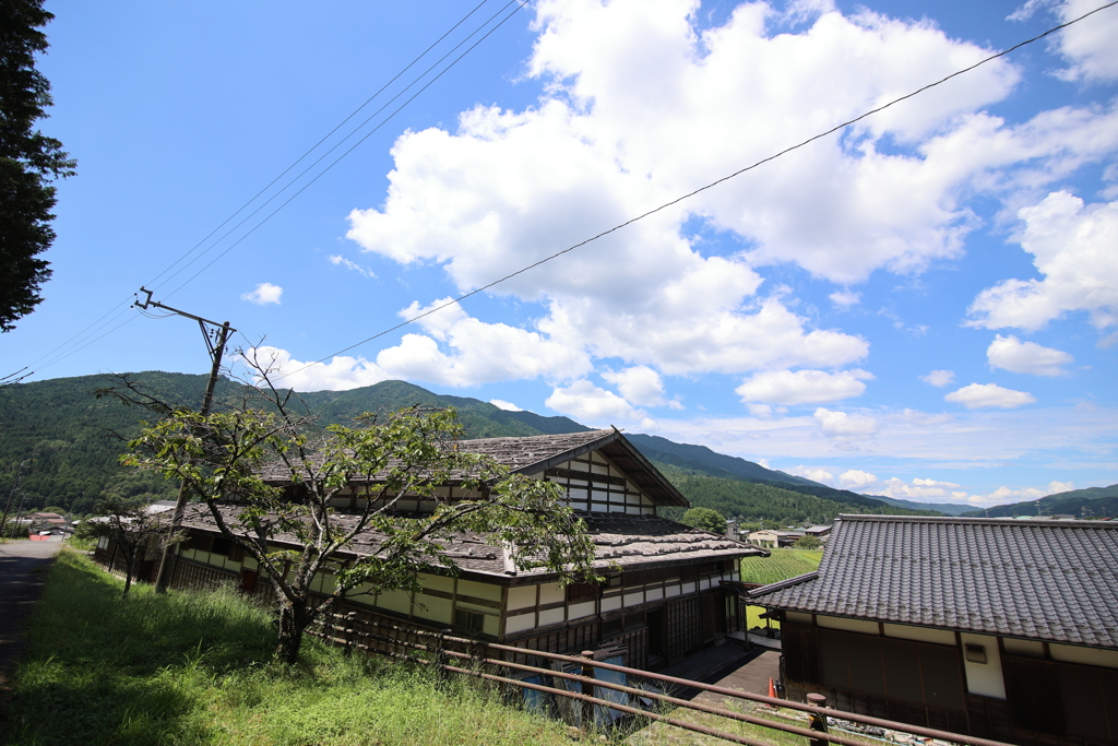 板ぶき屋根