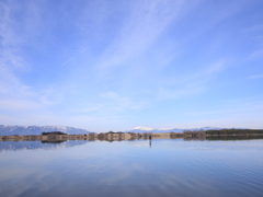 空と川と雪山と