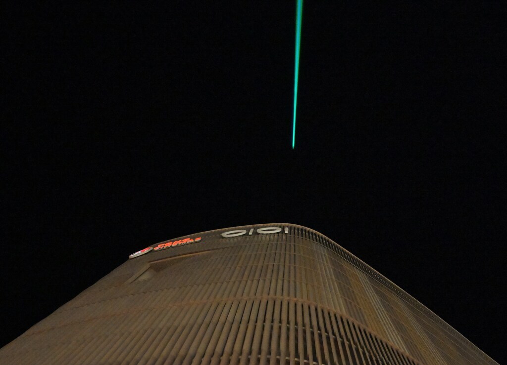 レーザービーム