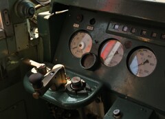 キハ28運転席