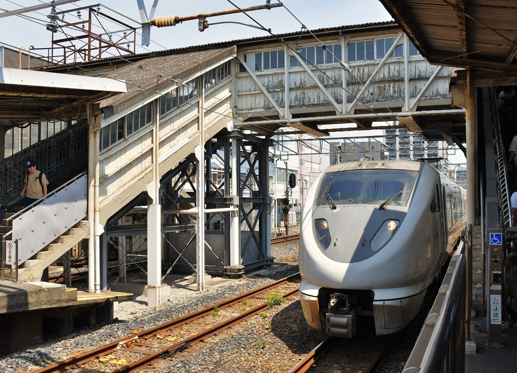杉本町駅