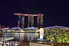 Merlion at night jpg (10)