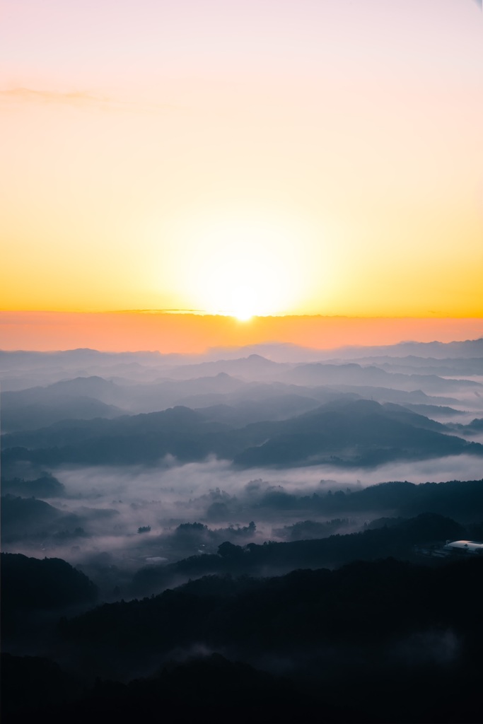 朝霧の彼方に