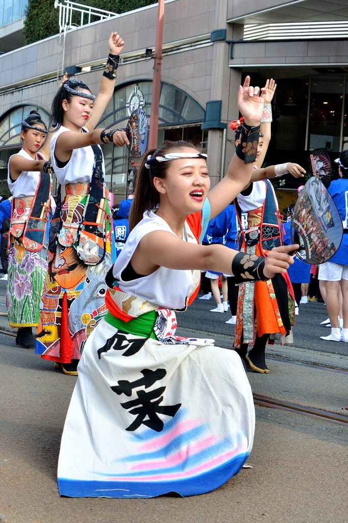 祭りを彩る