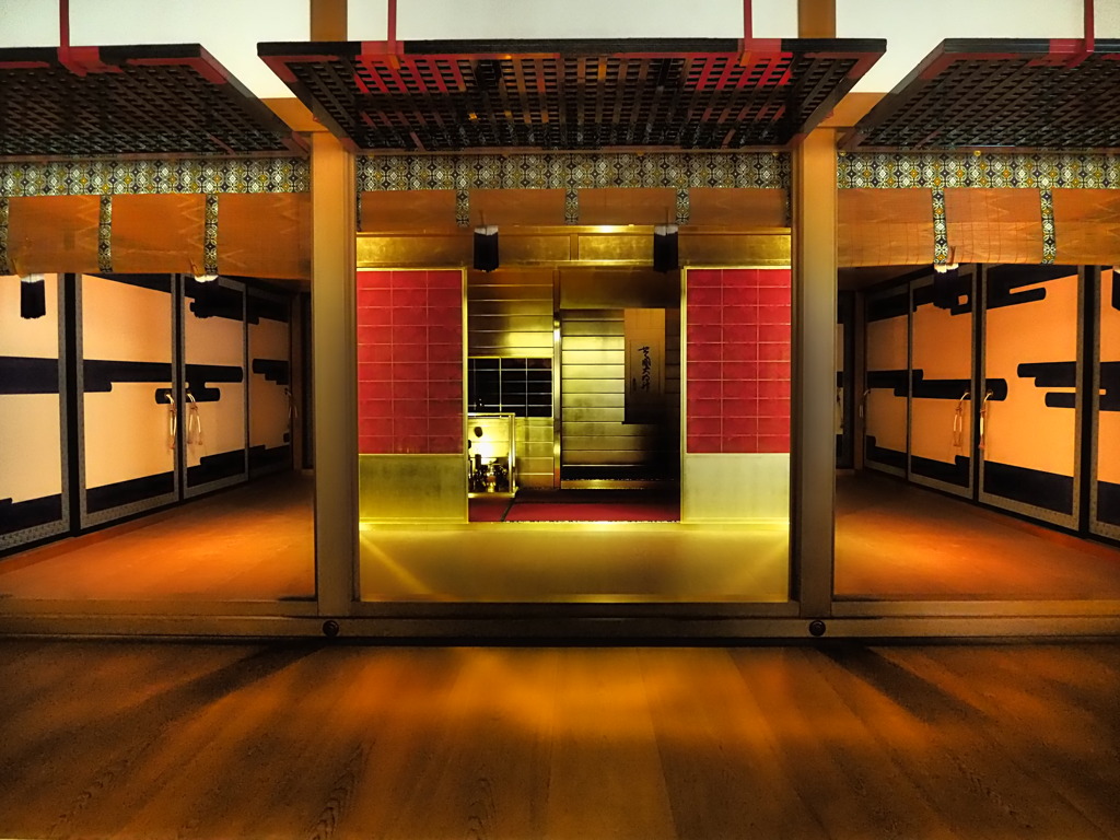 GOLDEN　TEA　LOOM