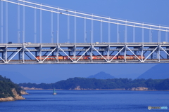 赤いアンパンマン列車×瀬戸大橋