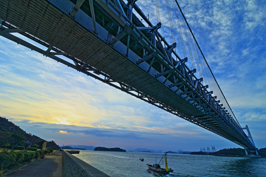 瀬戸大橋×朝焼け