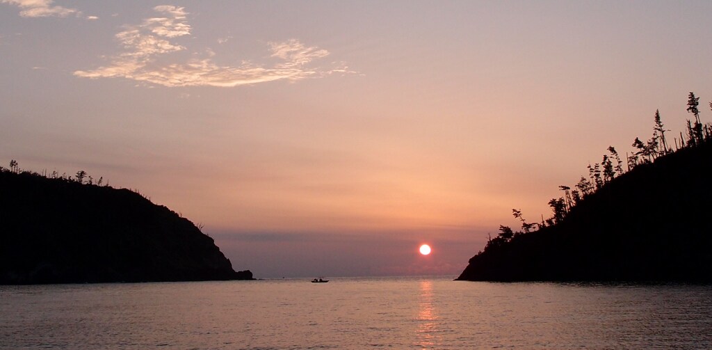 入江に沈む夕日