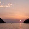 入江に沈む夕日