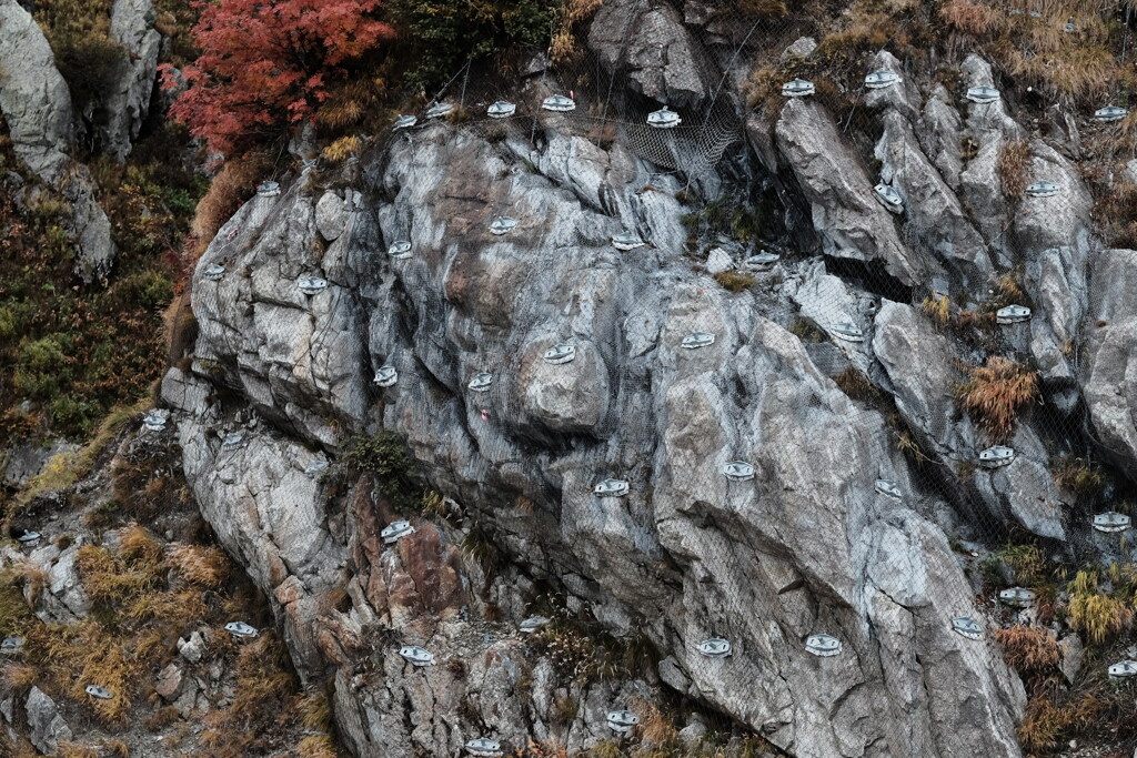 岩の目。