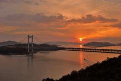 瀬戸大橋の夕日