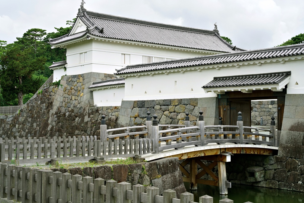 銅門(あかがねもん)