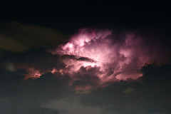 夜の雷雲