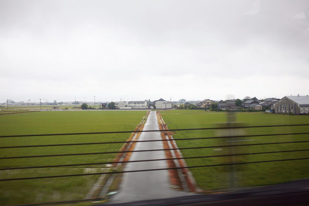 ボロボロのトラックを止め　一服スナップ写真