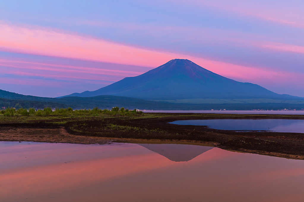 山中湖からの朝景