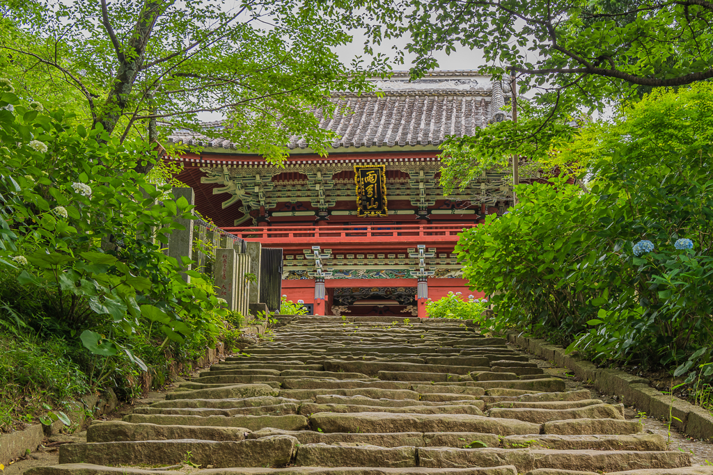 雨引仁王門