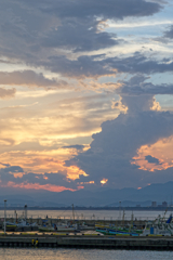 夏の終りの雲と海