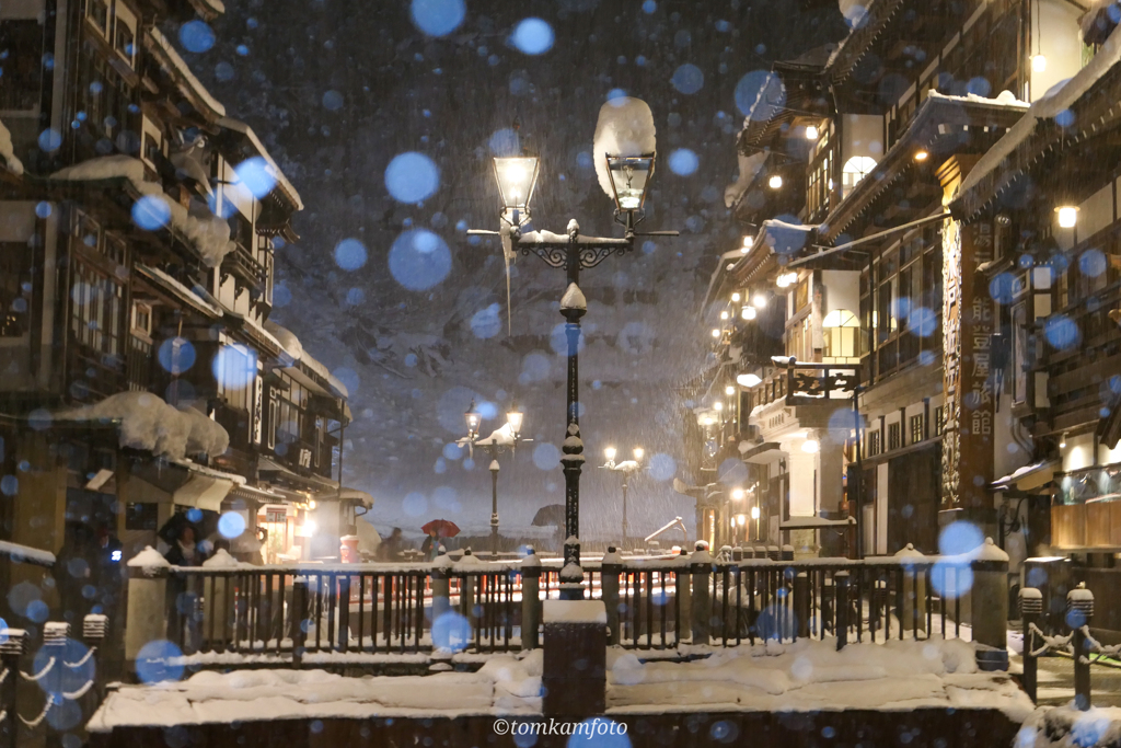 銀山浪漫雪景色  ガス灯