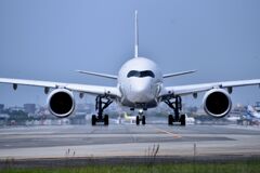 JAL 572