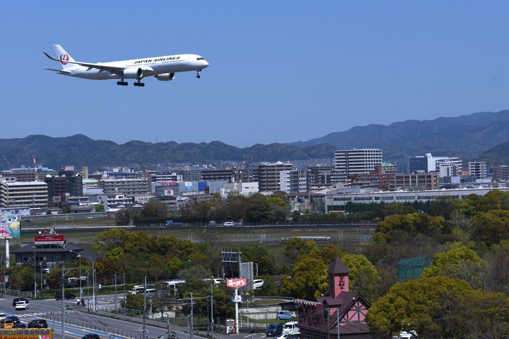 JAL 580