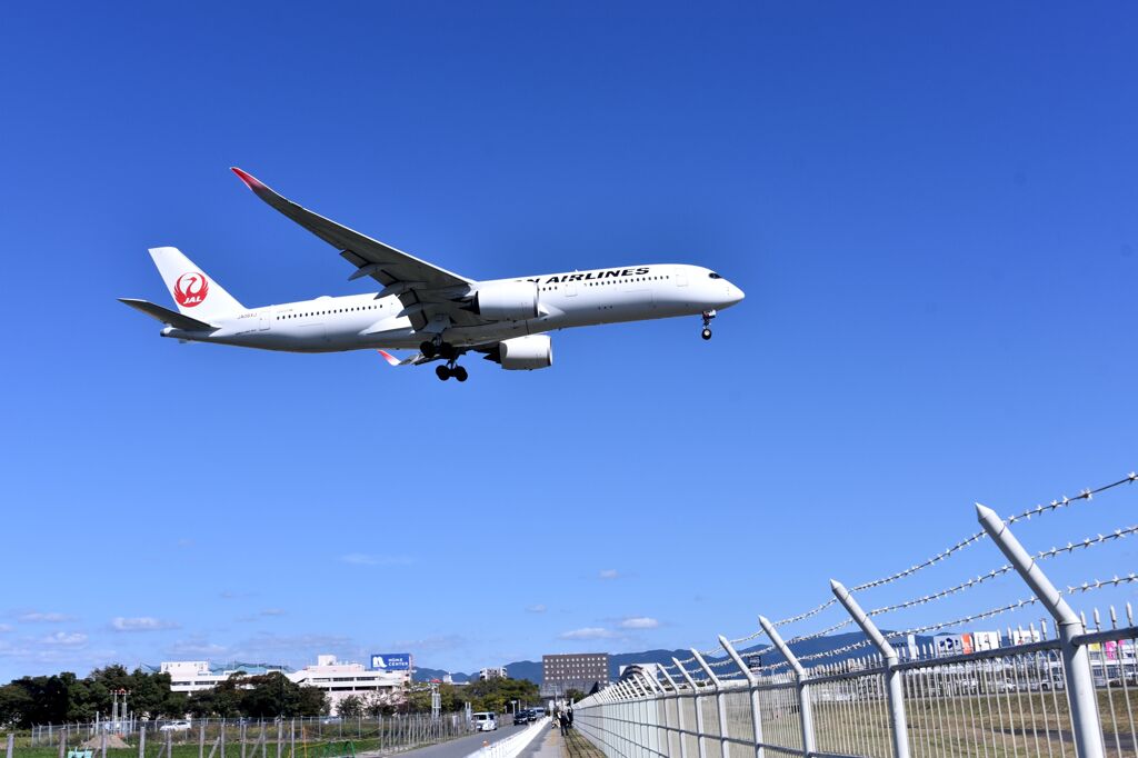 JAL 777