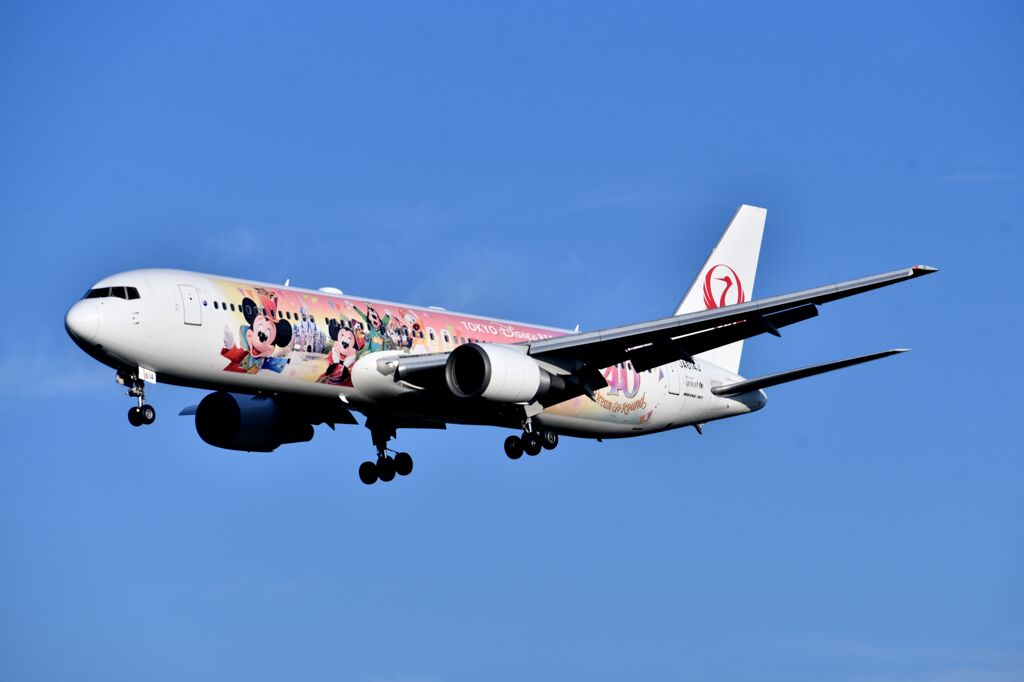 JAL 1052