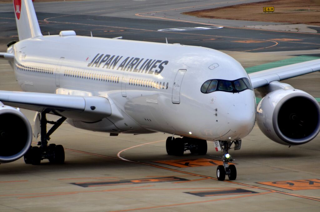 JAL 543