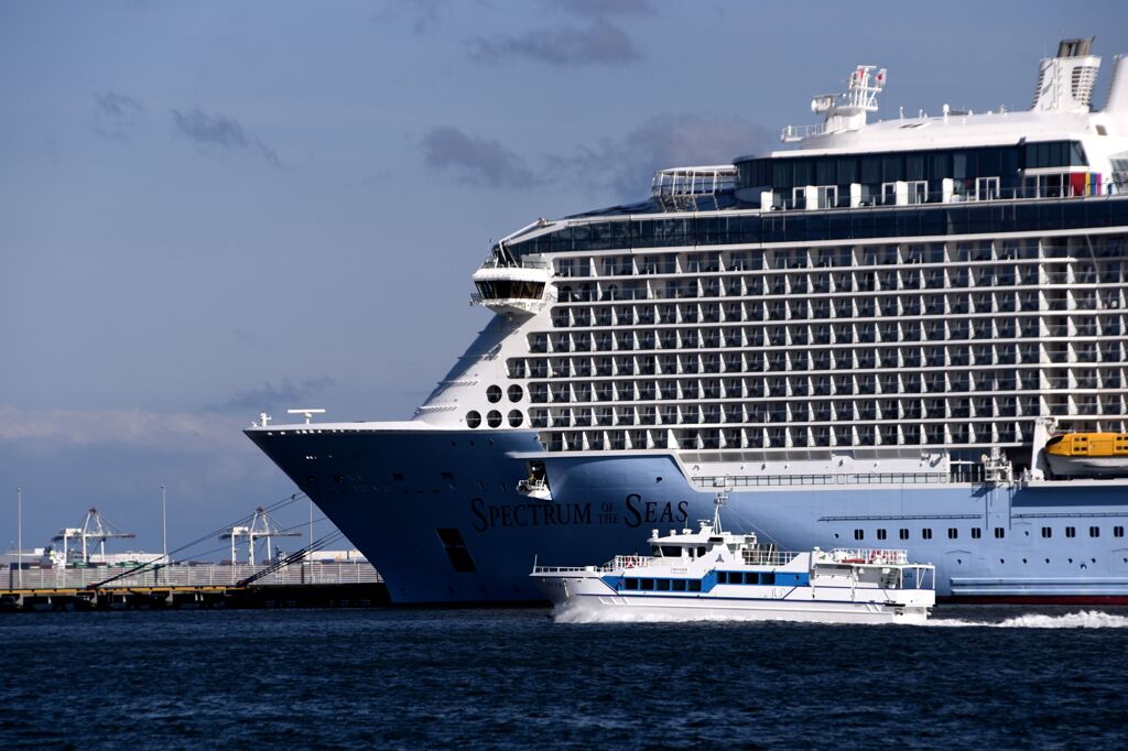 SPECTRUM OF THE SEAS　04