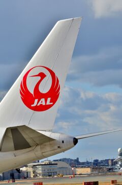 JAL 473