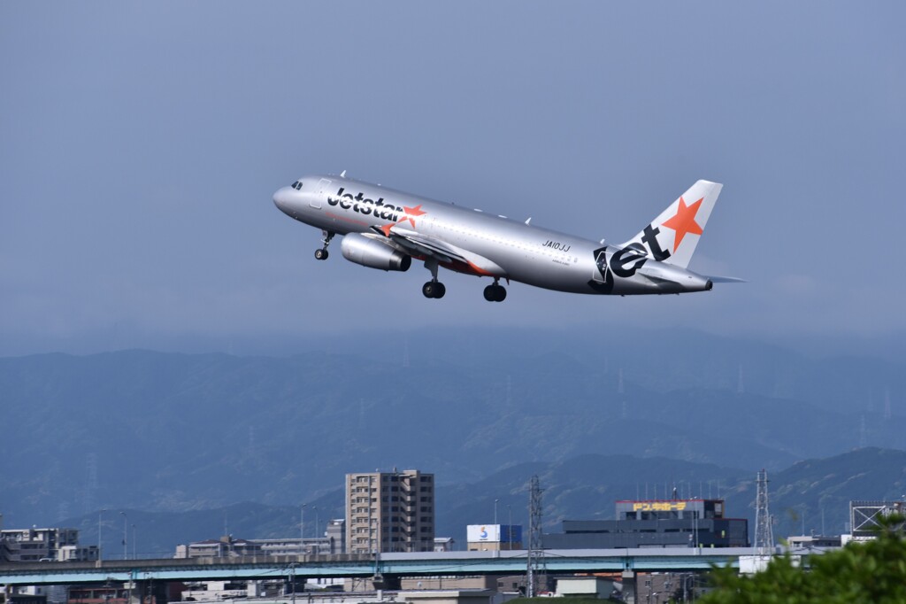 JET 107