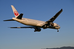 JAL 1327