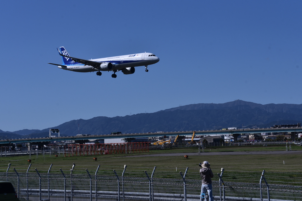 ANA 837