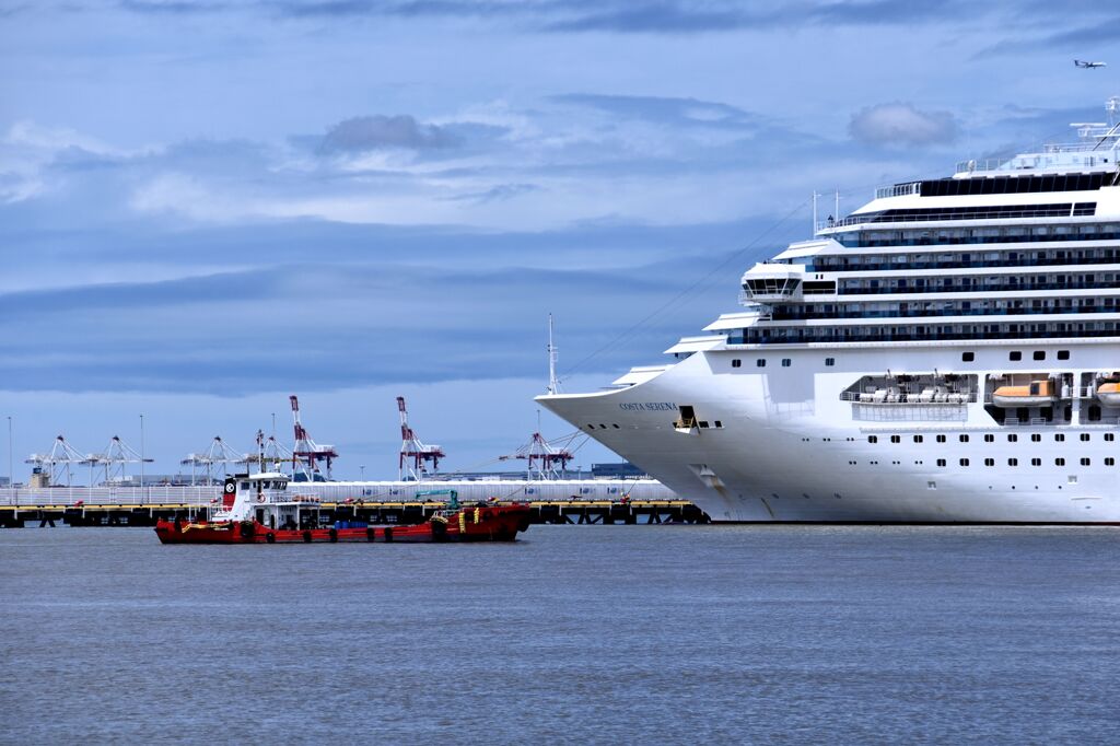 「COSTA SERENA」