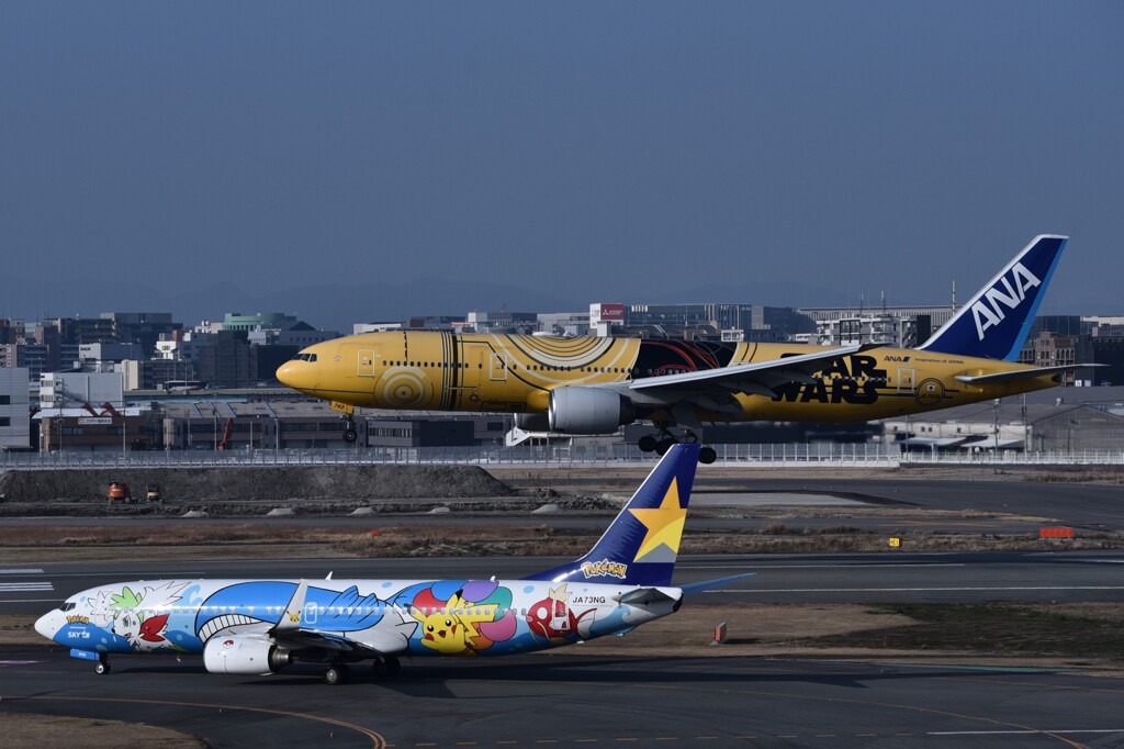 ANA 958     STARWARSとピカチュウジェット2   