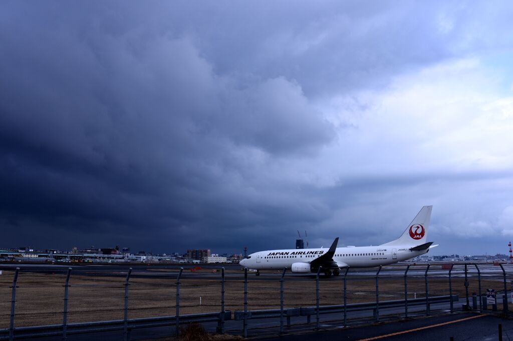 JAL 1129