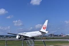 JAL 841