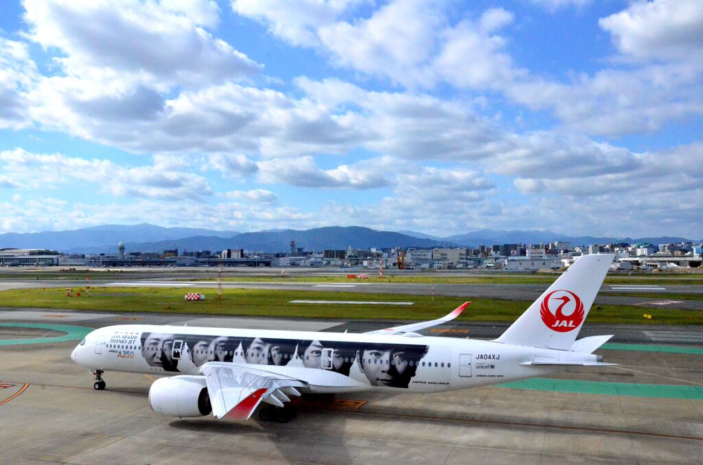 A350  JAL 10