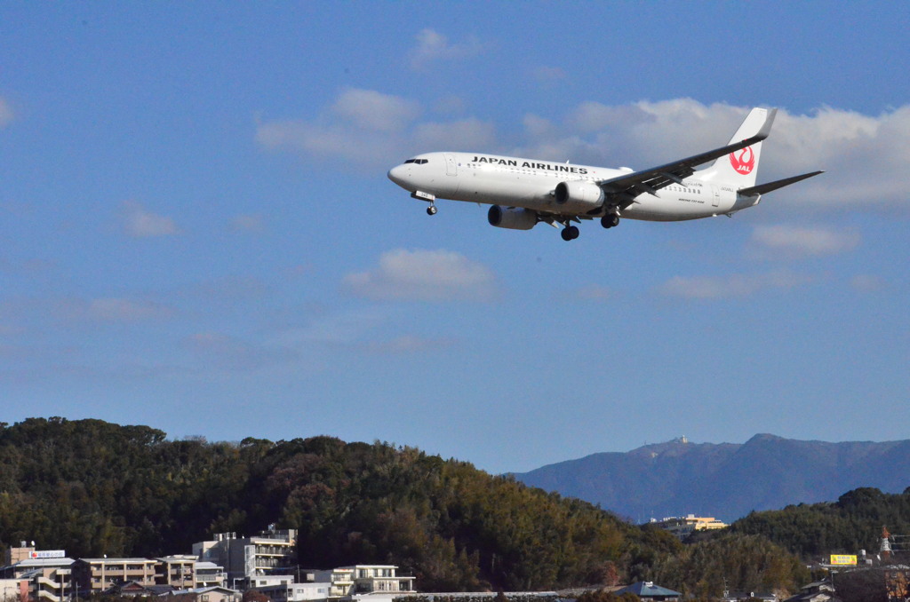 JAL 107