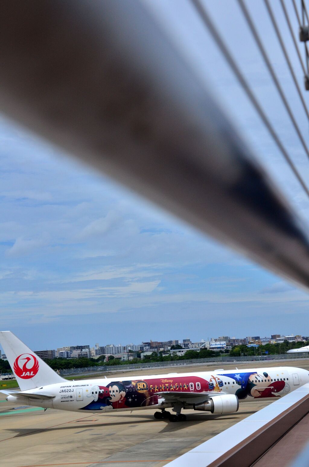 JAL 176