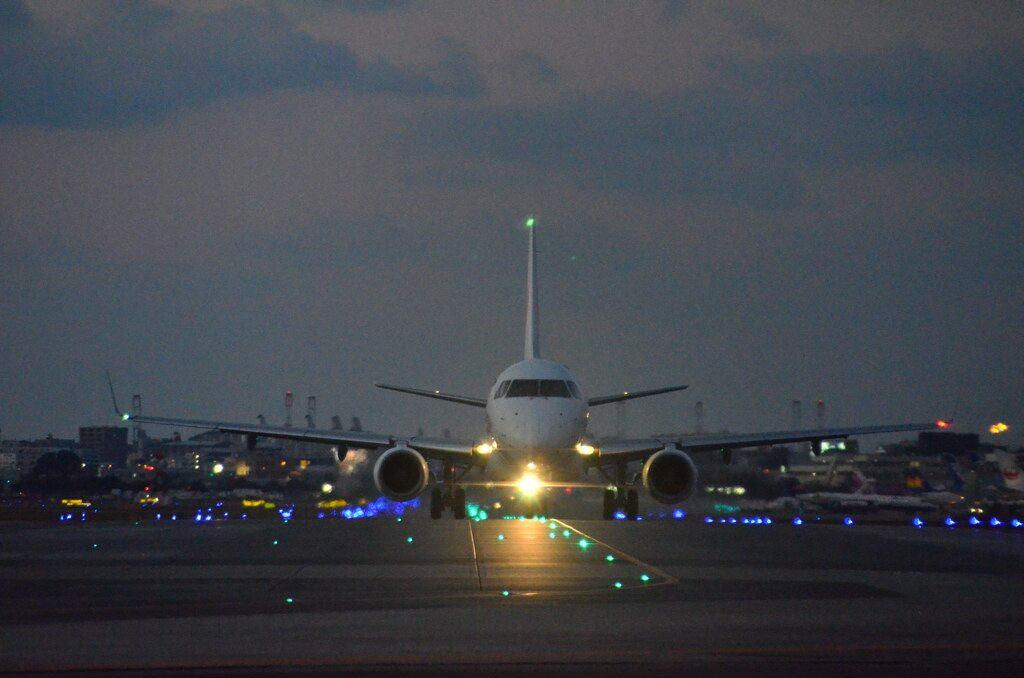 JAL 381