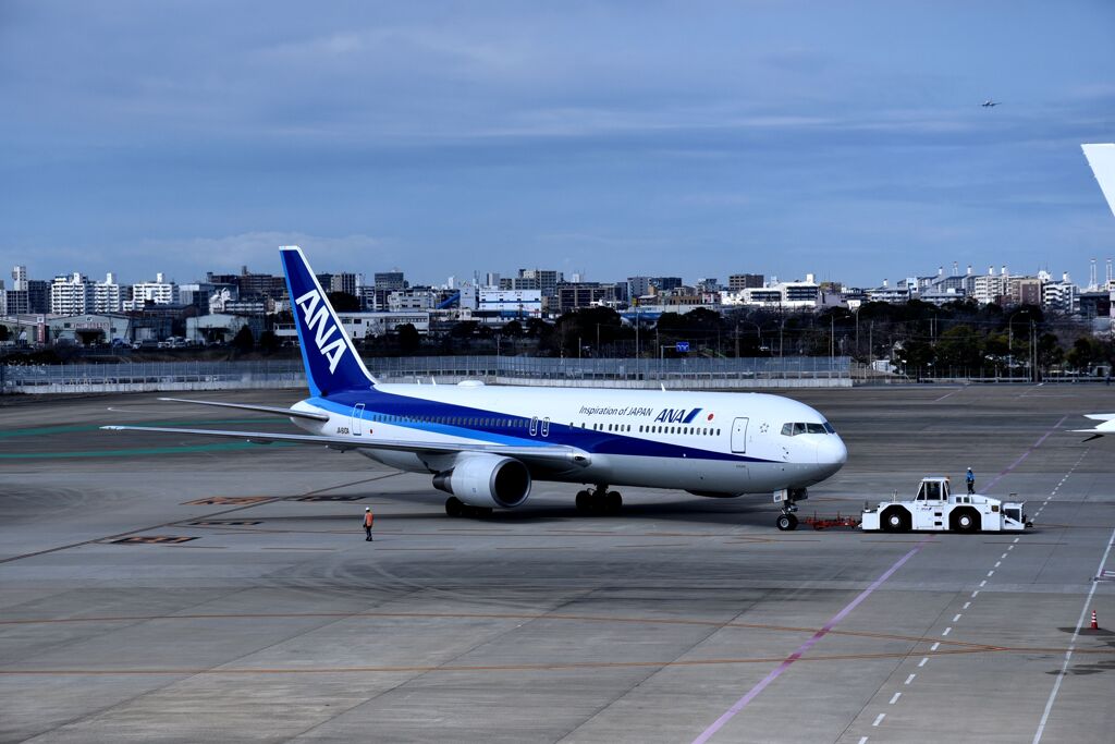 ANA 953