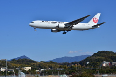 JAL 496
