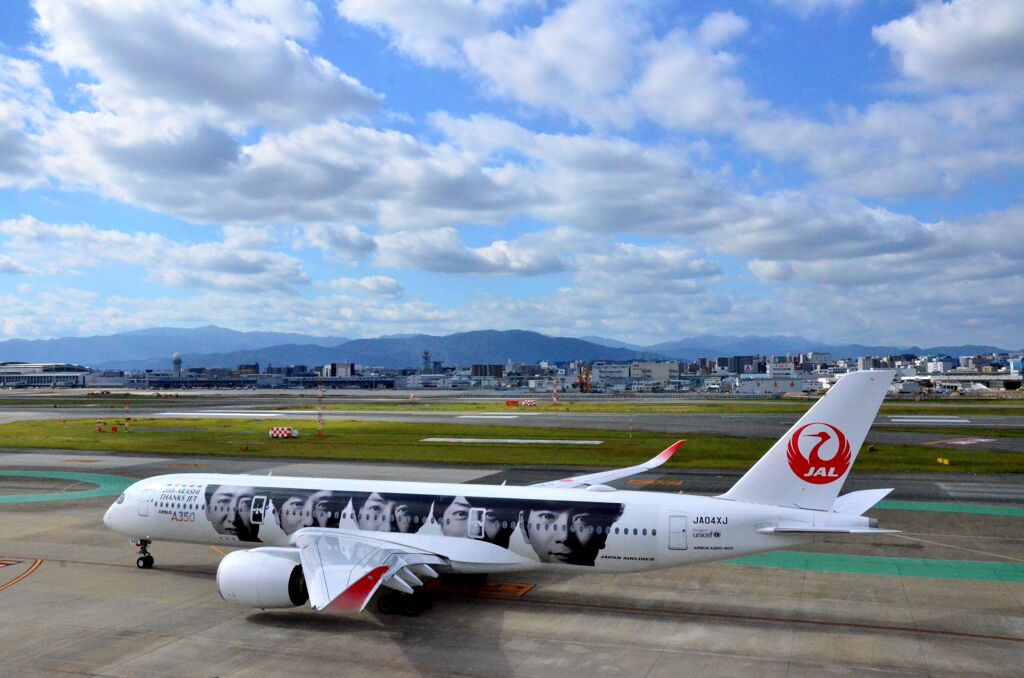 JAL 126