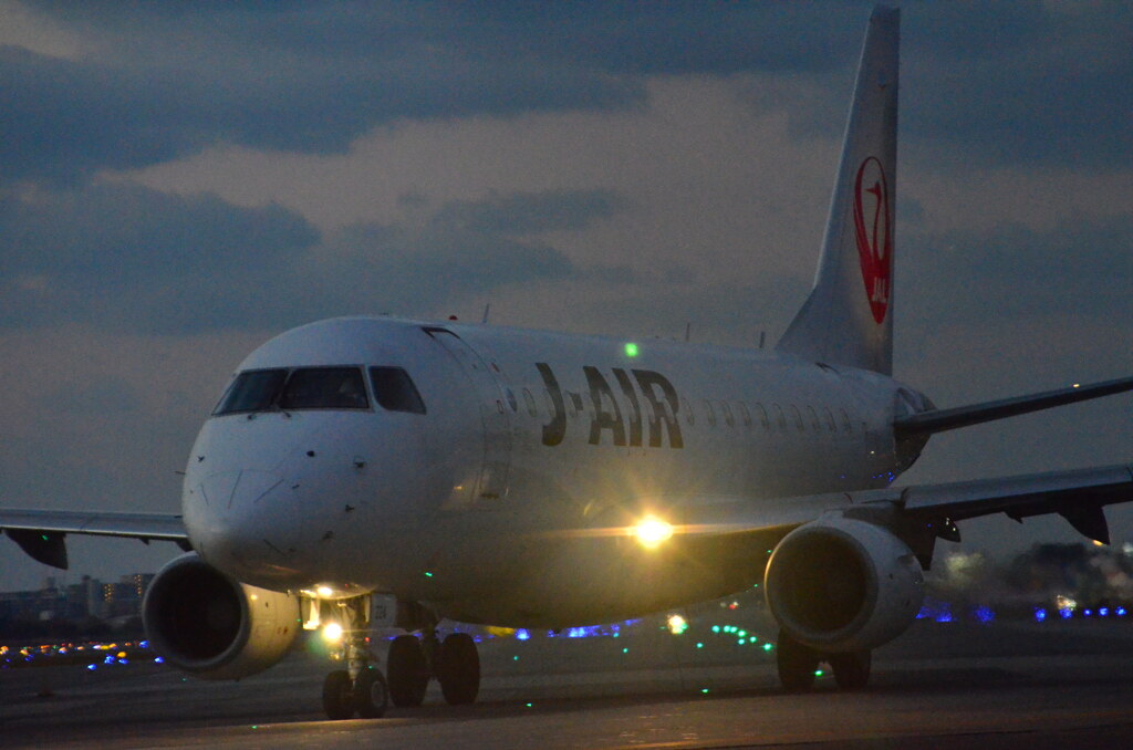 JAL 418
