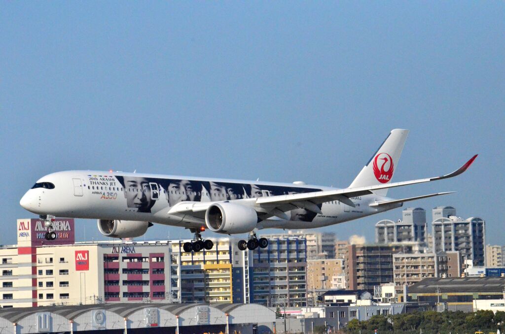 JAL A350 「嵐」 05