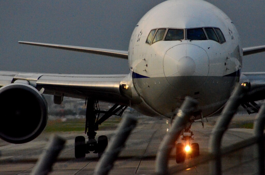 ANA 886