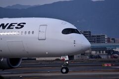 JAL 823