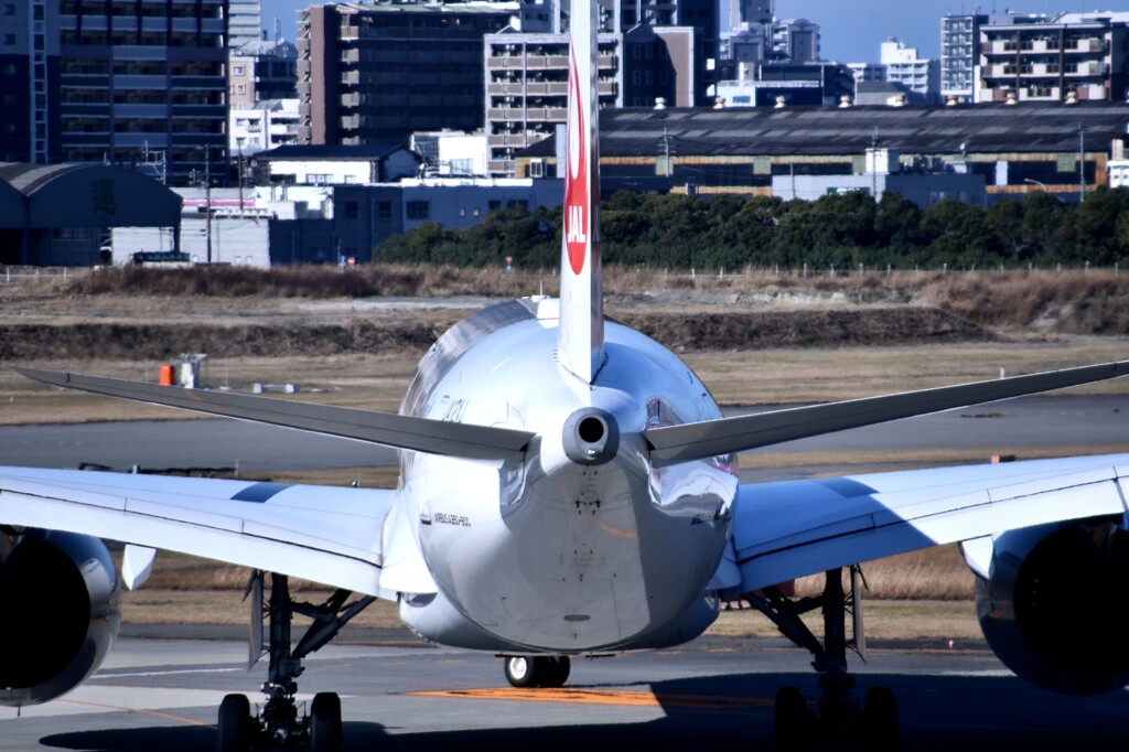 JAL 1108