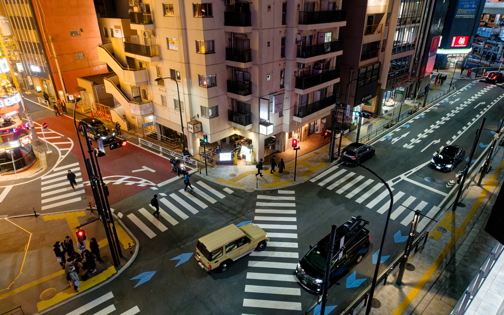 反射する夜の街457